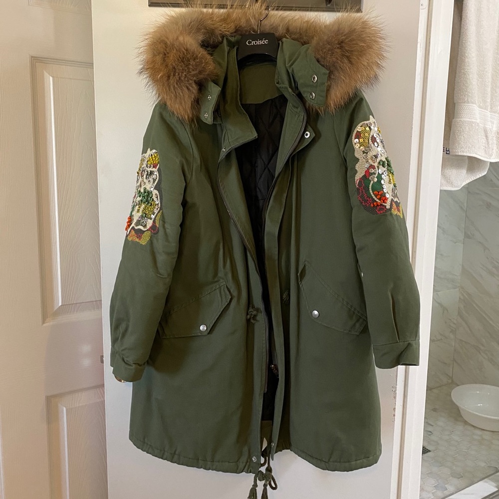 Jacket with patches and fox fur